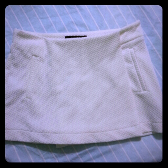 New Forever 21 white mini skirt skort