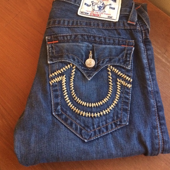 Mens size 30 true religion denim straight fit.