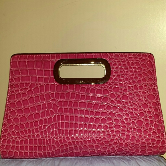 Pink NY&C textured clutch