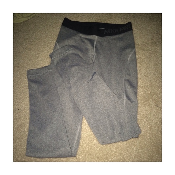 • Nike Pro Leggings •