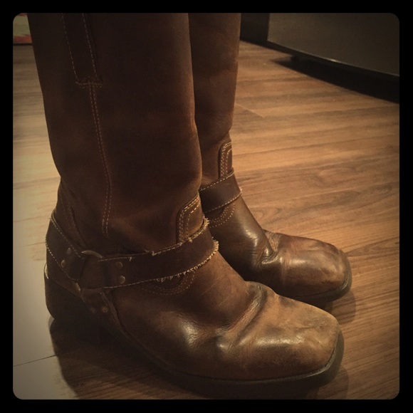 Well loved FRYE boots