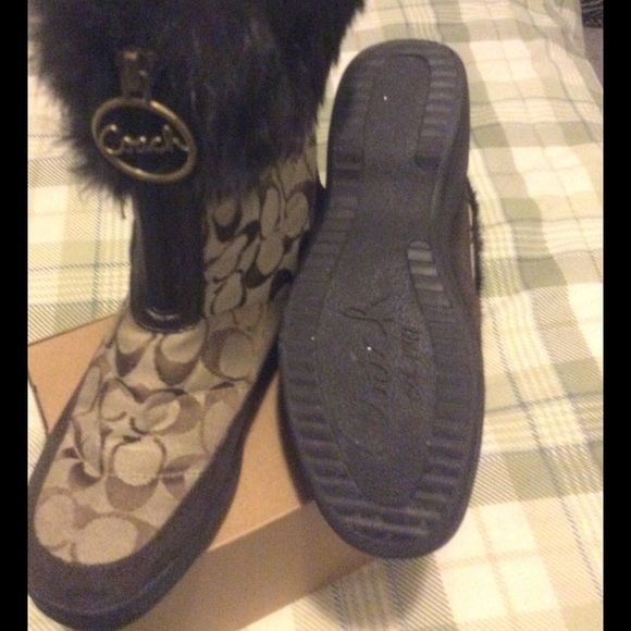 COACH FUR LINED SNOW BOOTS➡️➡️SOLD⬅️⬅️ - Picture 3 of 4