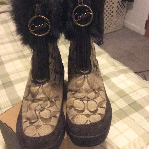 COACH FUR LINED SNOW BOOTS➡️➡️SOLD⬅️⬅️ - Picture 4 of 4