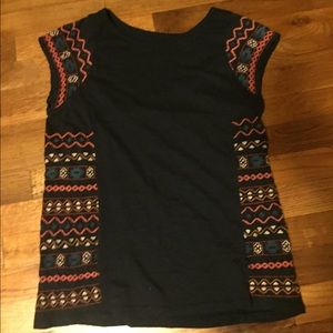 NAVY BLUE embroidered tee 😍