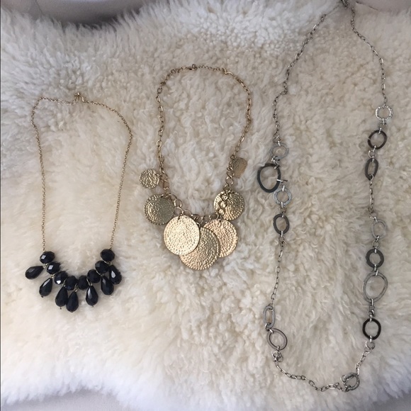 πHP BEST IN JEWELRY π Necklaces bundle - Picture 3 of 3