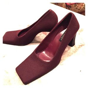 Retro Nine West Heels