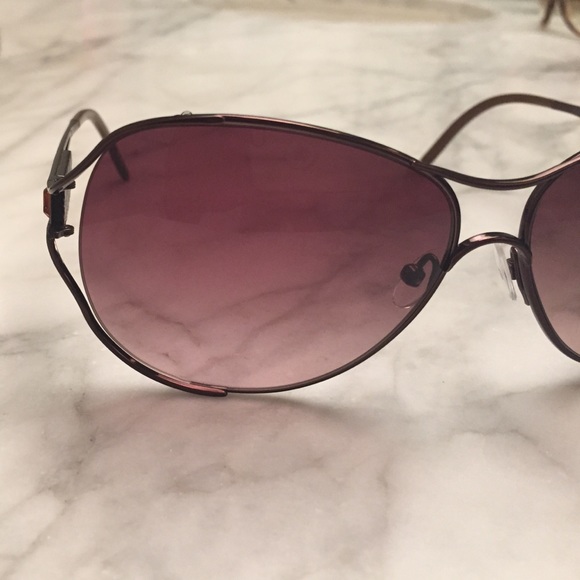 Sunglasses - Picture 3 of 4