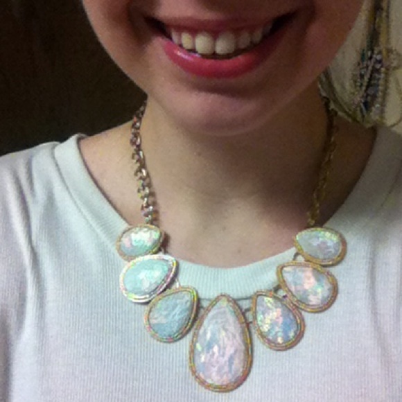 Statement necklace