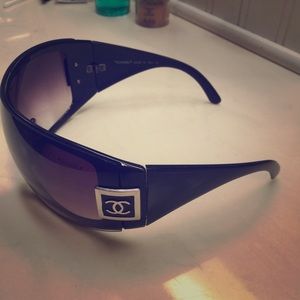 Authentic large chanel sunglasses