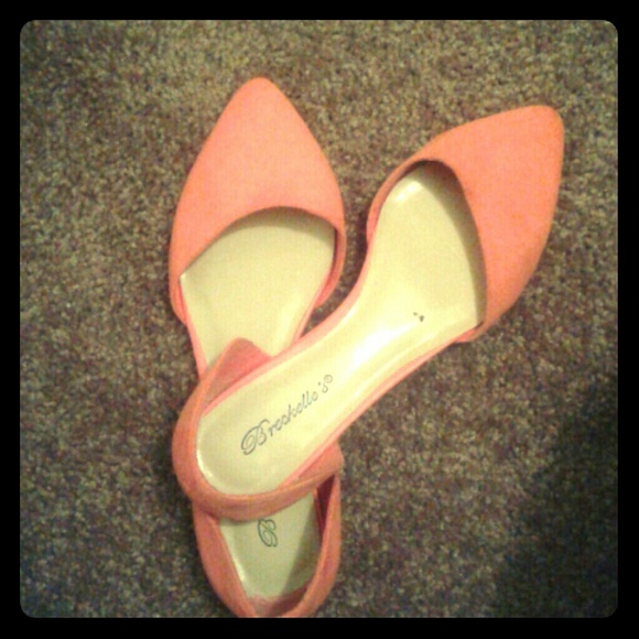 Breckelles Dolley 43 pointy D'orsay Flats