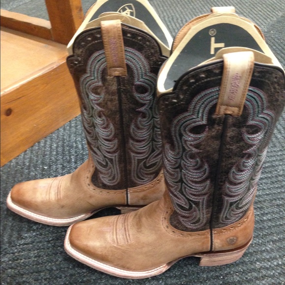 Ariat Shoes - ISO Ariat boots