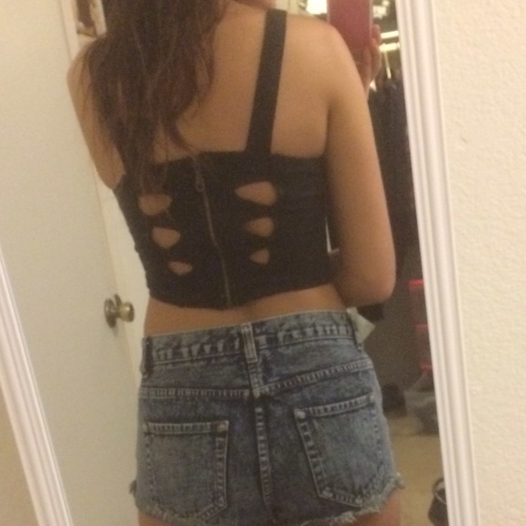 Brandy Melville crop top sold - Picture 2 of 3