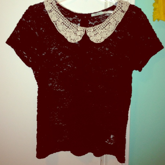 S O L D Collared floral lace top - Picture 1 of 4