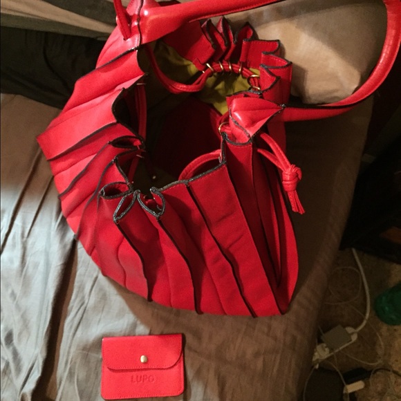 LUPO red bag. Very soft leather. In perfect condit
