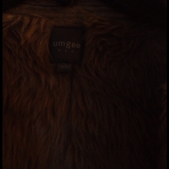 Vest - Picture 3 of 4
