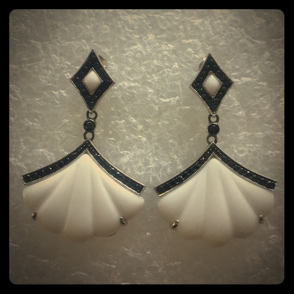 Jewelry - NEW Gorgeous 925 silver and white stone earrings