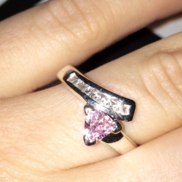 Jewelry - ♦️NEW Cocktail Purple Rhinestone Ring Sz6♦️