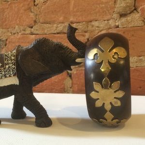 Express Wooden Fleur de Lis Bracelet