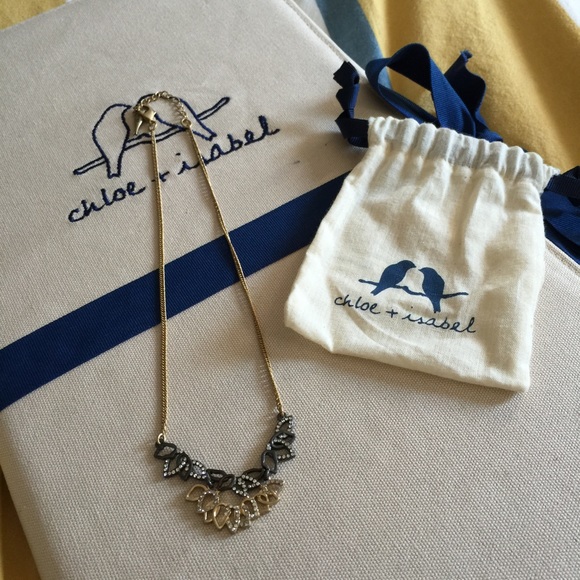 Chloe + Isabel Layered Leaves Petite Necklace