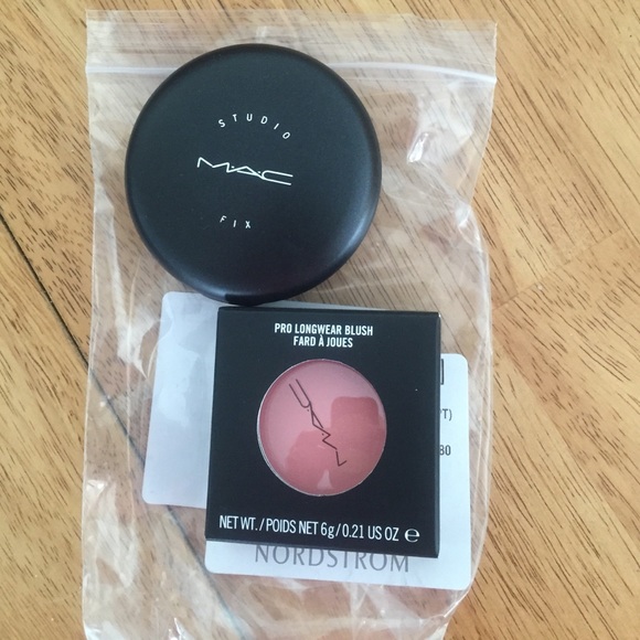 Bundle MAC makeup both new