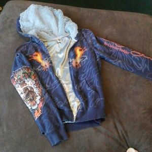 Cozy fitting. Hooded sweat shirt