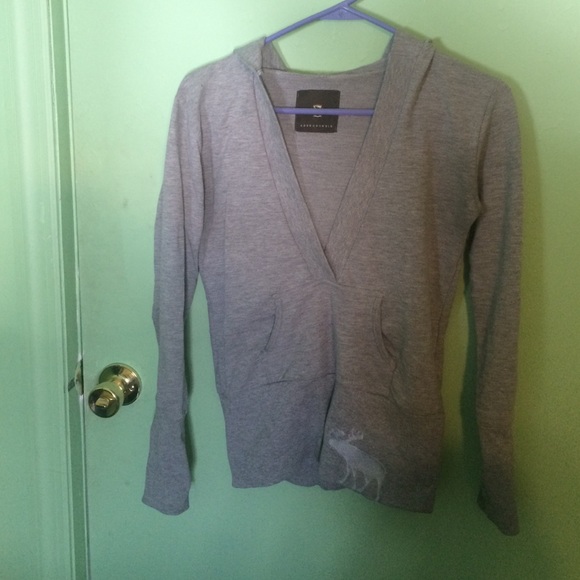 Abercrombie gray sweatshirt