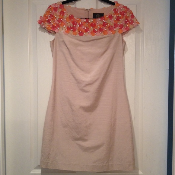 SALE! Hera hand embroidered sheath Size 4