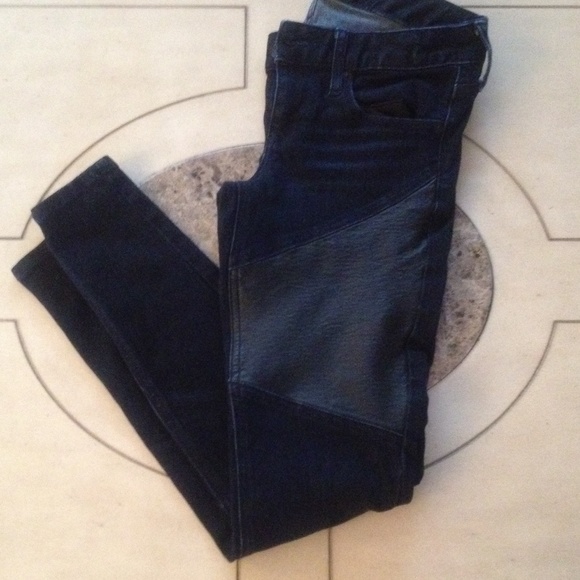 SOLD**Express jeans