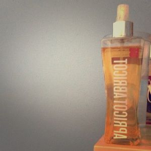 Apricot apricot bath and body perfume
