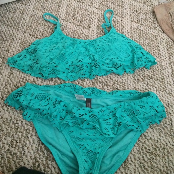 Kenneth Cole REACTION swimsuit