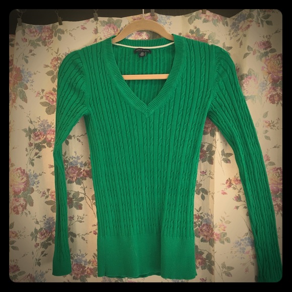 Green cable knit top - stretchy
