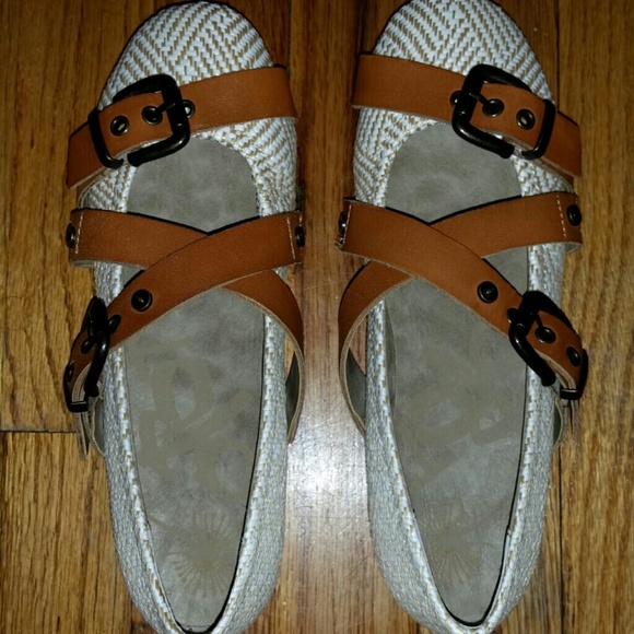 OTBT Park Hills Mary Jane Flats Size 6 - Picture 2 of 3