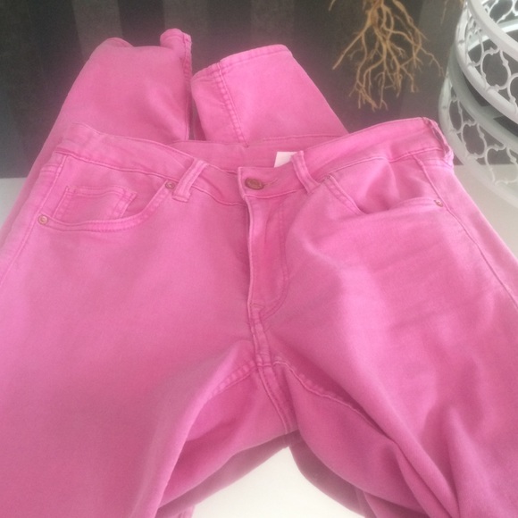 Pink skinny jeans!