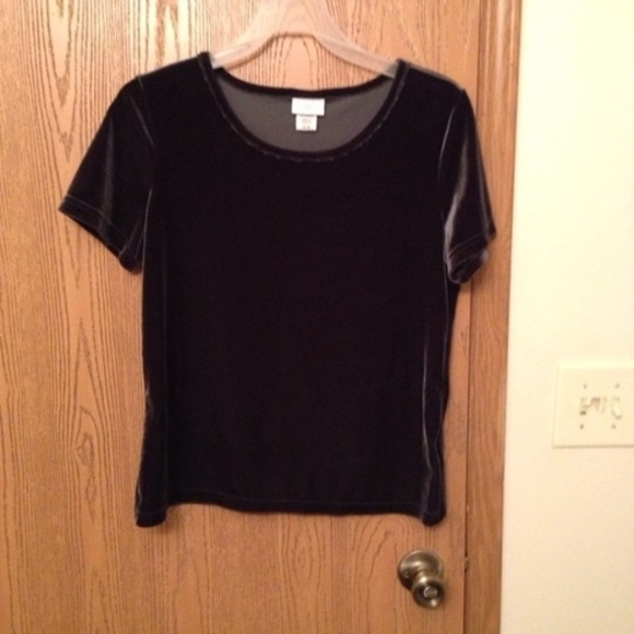 Jaclyn Smith Green Velvet Top