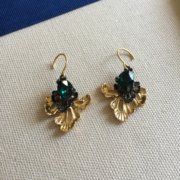 Chloe + Isabel Le Rococo Petite Drop Earrings