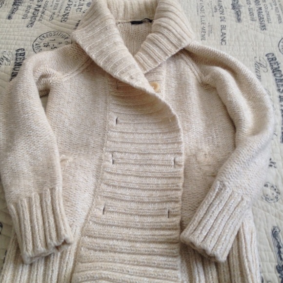 GAP Sweaters - Button down lambs wool sweater