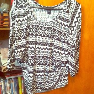 Tribal print dolman top in perfect condition.