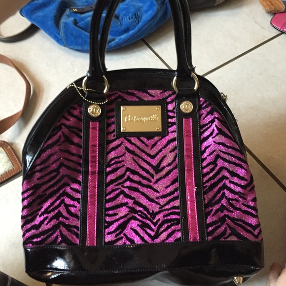 Hot Pink purse!
