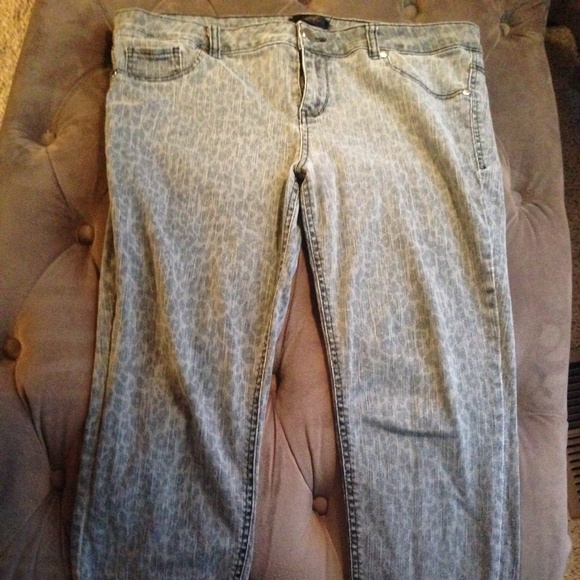 Fire of Los Angeles skinny jeans flash sale!!sold