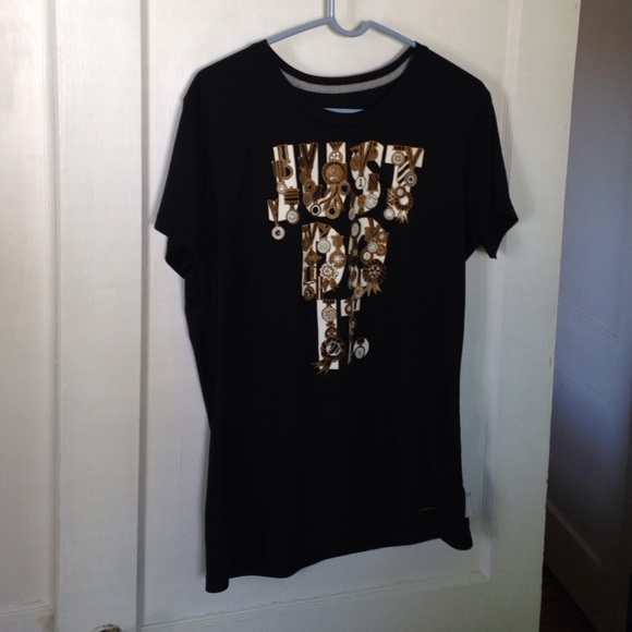 Women's Nike Dri-Fit shirt