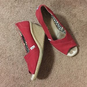 Toms wedge shoes