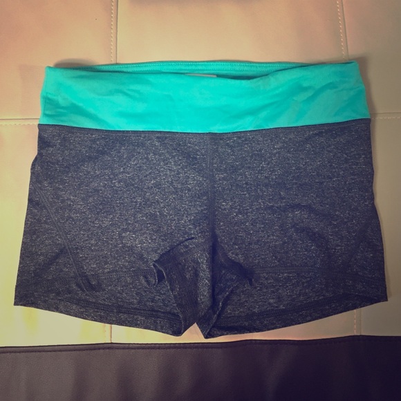 🚫 SOLD 🚫 Yoga shorts $5 🅿️🅿️ or Ⓜ️