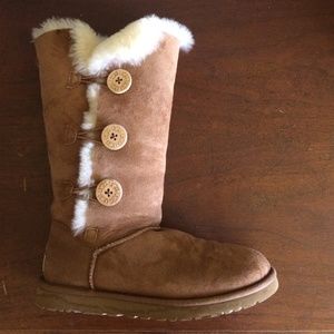 Light brown Bailey Button Ugg boots