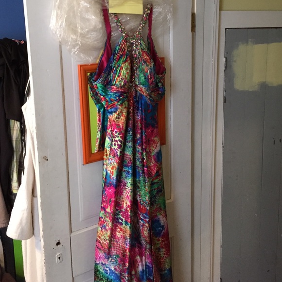 Prom Dress - Picture 2 of 4