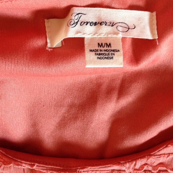 Coral dress - Picture 3 of 3