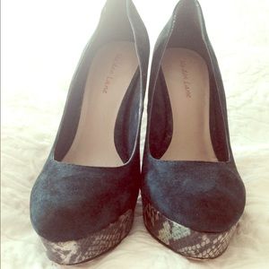 Maiden Lane size 7 platform pumps