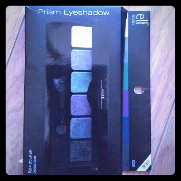SOLD. ELF Prism eyeshadow #83324 smoke brand new