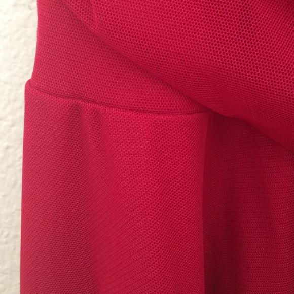 Red dress - Picture 3 of 4