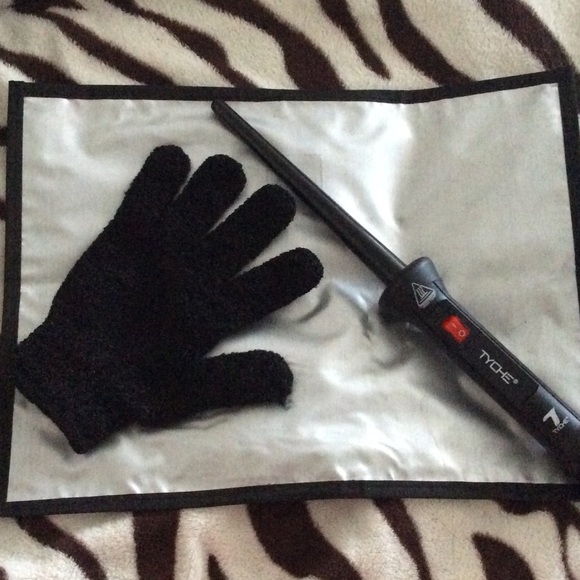 Tyche curling wand with glove!💆