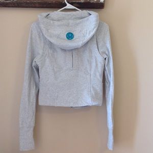 Lululemom Athletica Cropped Sweatshirt